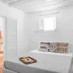 Mykonos Be Chic Luxury Mansion